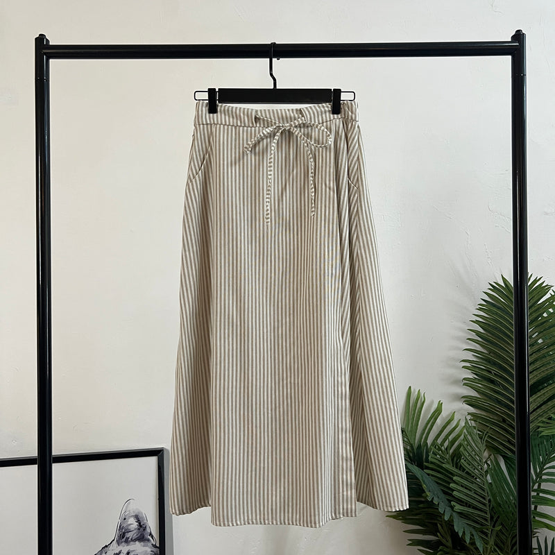 241246 - Straight Grain Skirt