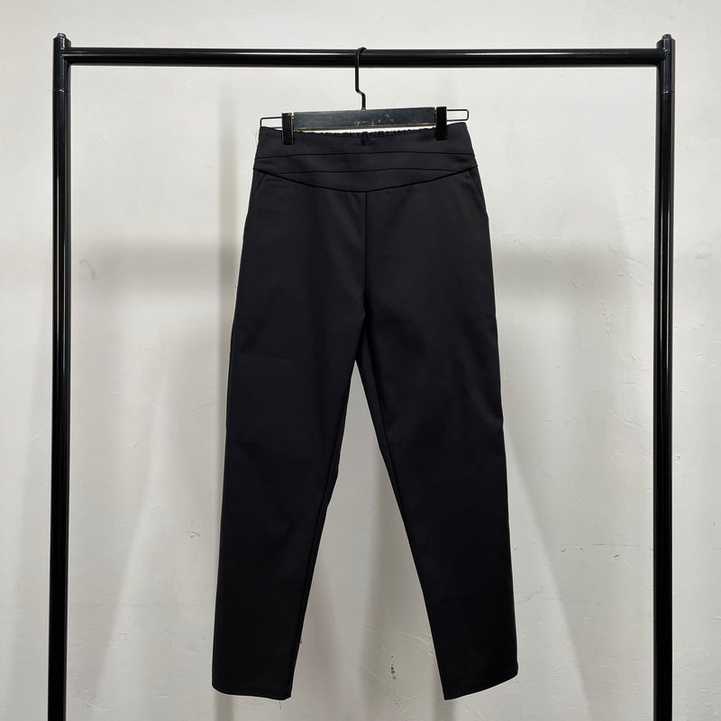 240052 - Basic Pant