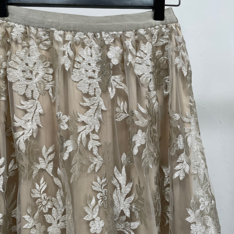 240115 - Embroidered Skirt