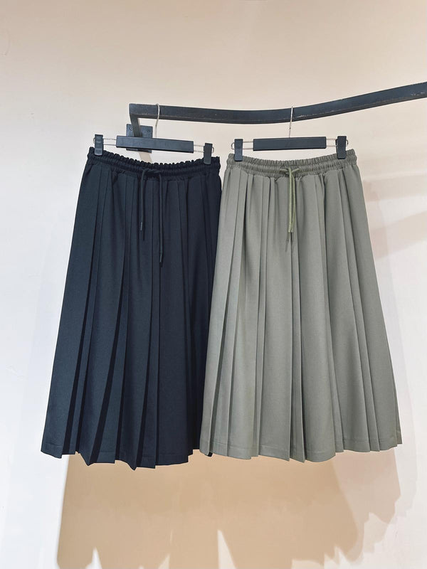 241327 - Pleated Skirt